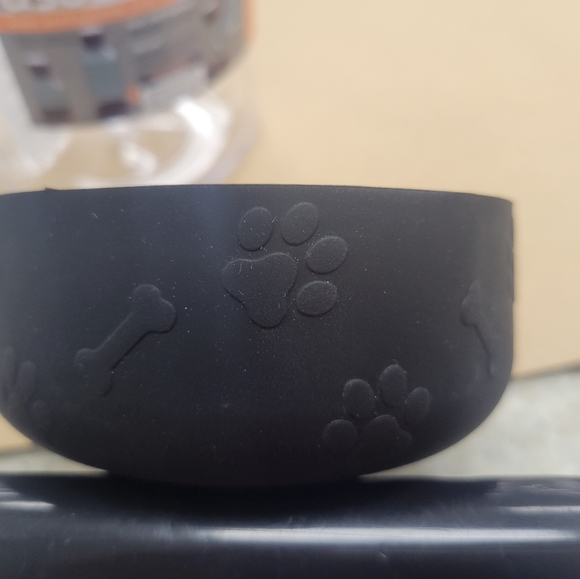 Large water bottle with detachable bowl for your dog 50oz. (1.5 liter) Charcoal - Picture 3 of 4